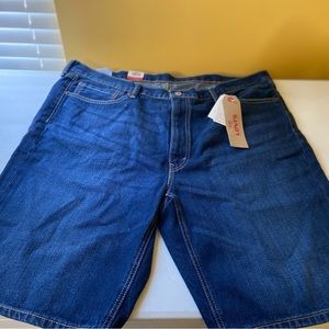 541 Levi’s Jean Shorts